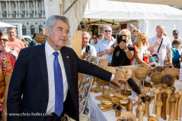 Bundespräsident Dr. Heinz Fischer besucht das Fest Waldviertelpur am Heldenplatz Wien 26.08.2015 Foto: Chris Hofer