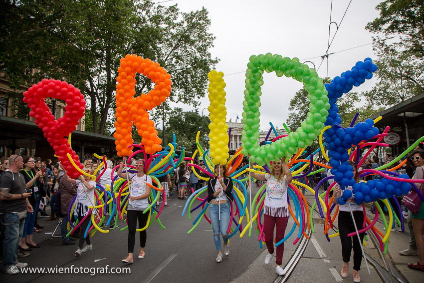 Bilder Regenbogenparade Wien 17.06.2017